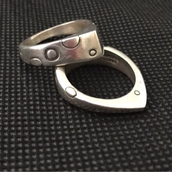 Lisa Jenks sterling silver ring pair sz 7 circular patterns great pre owned cond - Picture 4 of 5